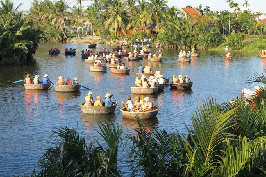 Hue Day Trip From Da Nang Hoi An Via Hai Van Pass With Lunch