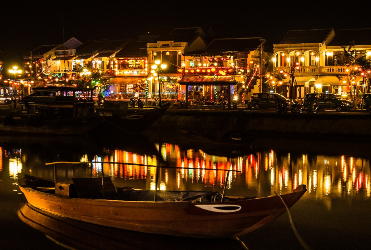 Hoi An Night Market: A Thing To Do In Hoi An At Night