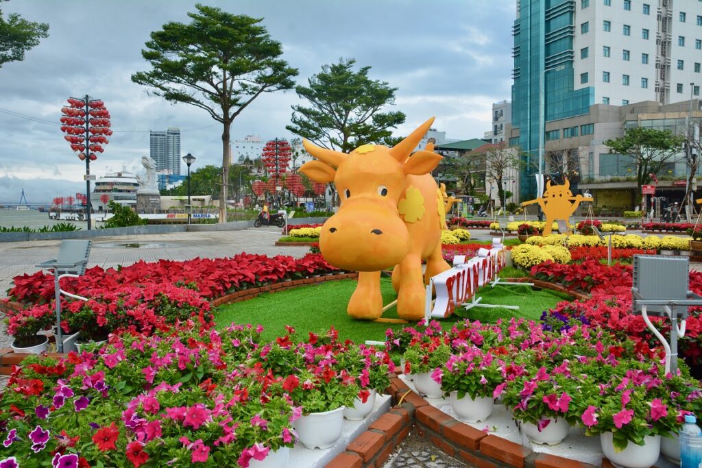 Da nang weather march