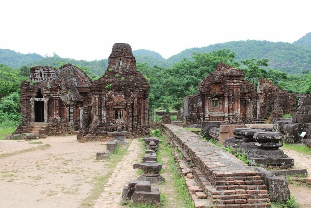 My Son Cham temples - Vietnam Holiday Architects : Vietnam Holiday  Architects